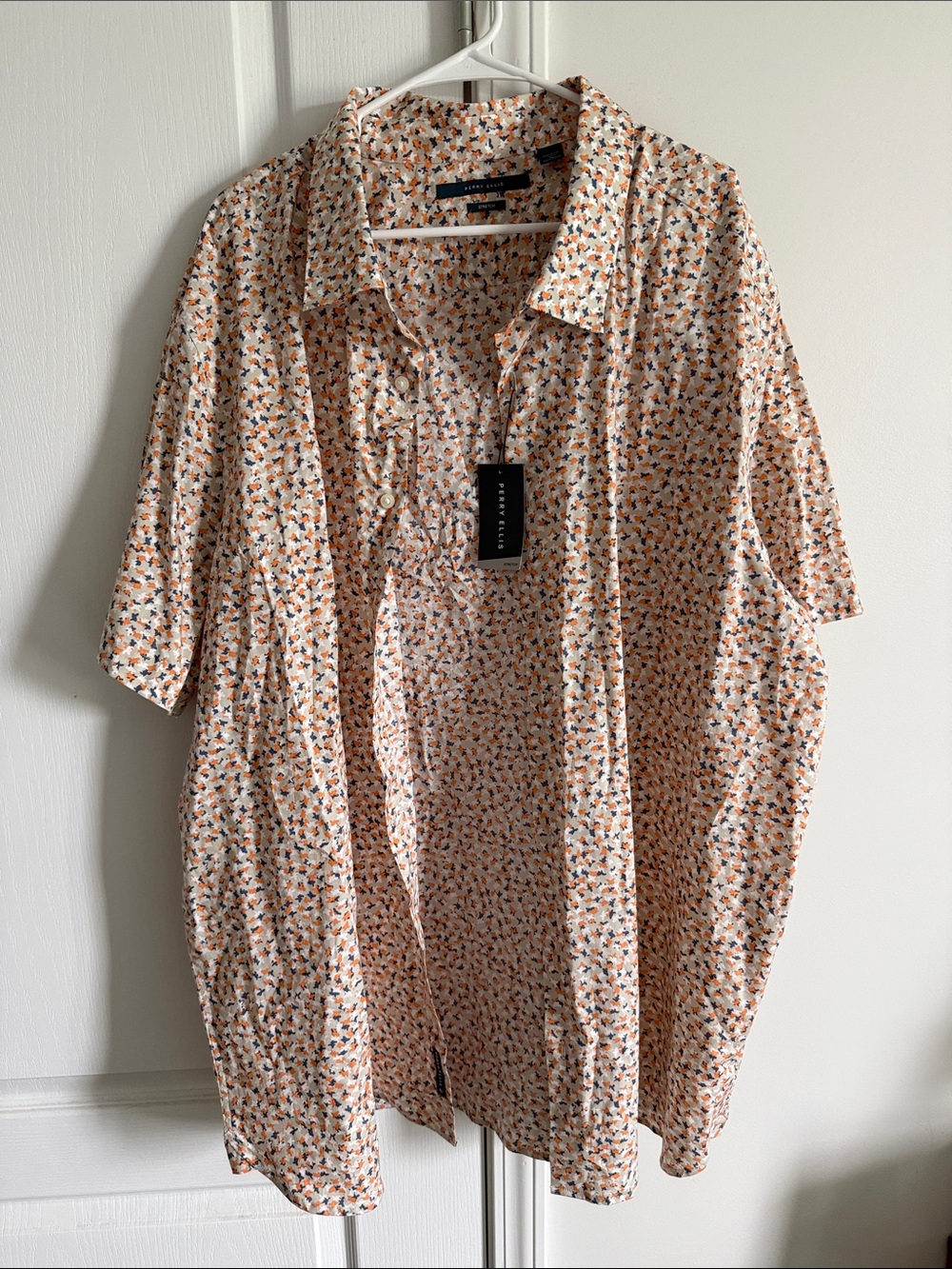 Perry Ellis NWT Orange patterned Short-Sleeve Button-Up Shirt
